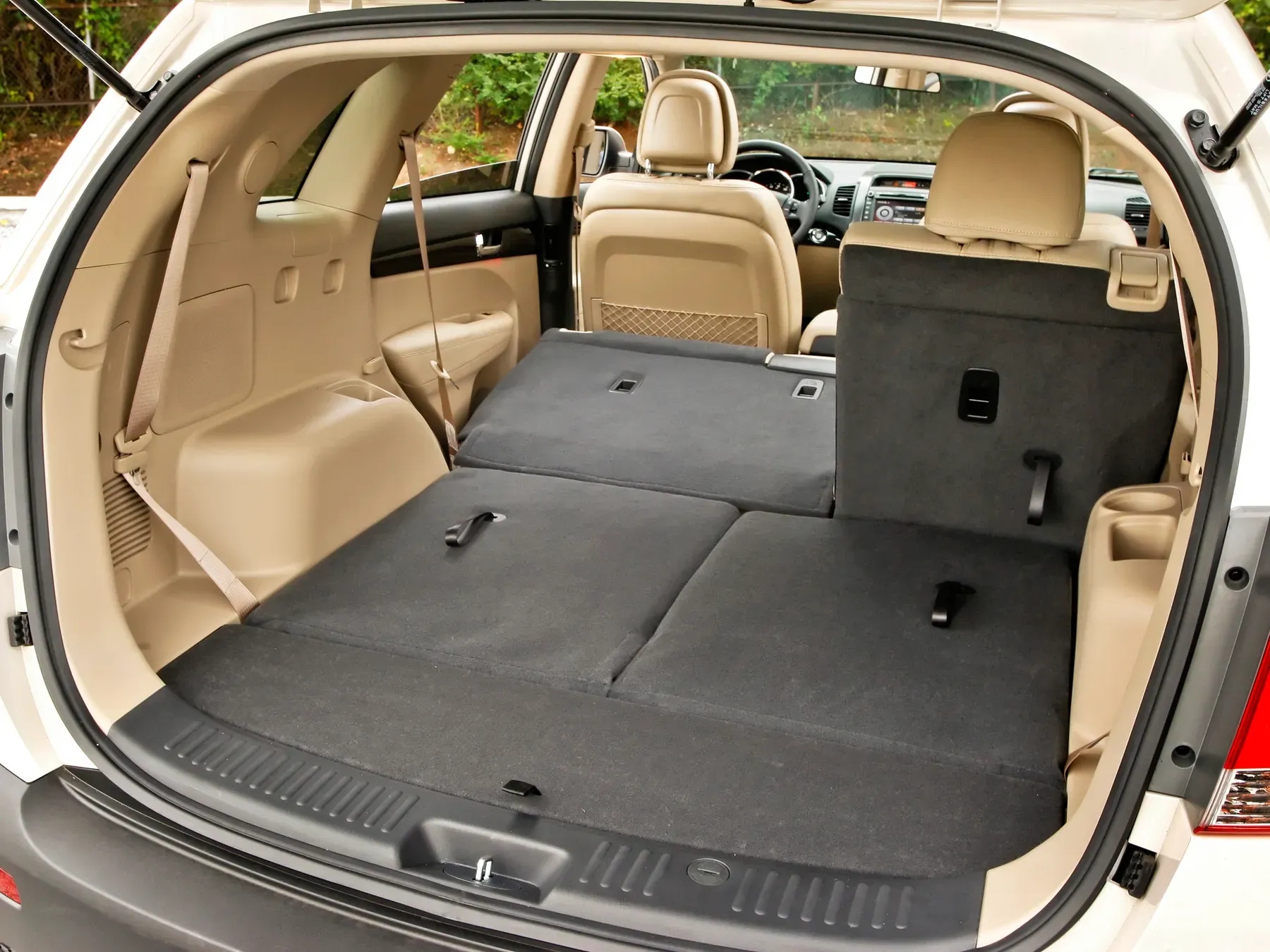 Imagine model: Kia Sorento 2 (XM) (2009 - 2012)