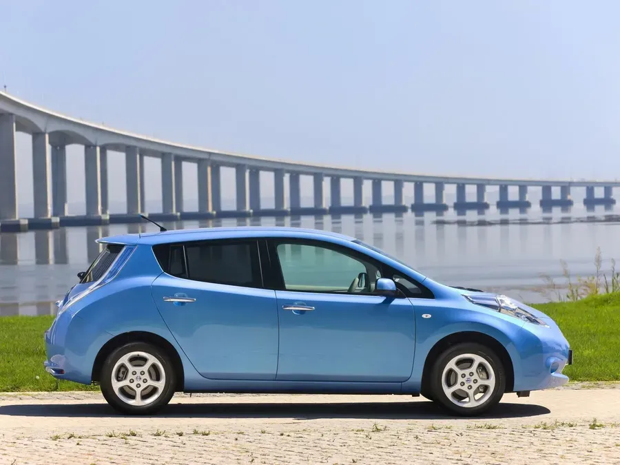 Imagine model: Nissan Leaf 1 (ZE0) (2010 - 2017)
