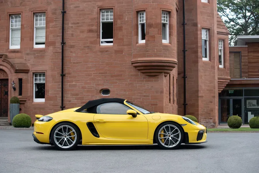 Imagine model: Porsche 718 Spyder 4 (982) (2019 - P)