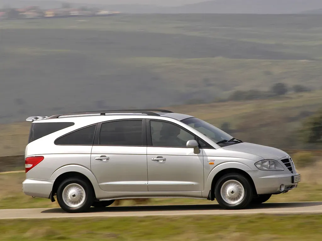 Imagine model: SsangYong Rodius 1 (2005 - 2008)