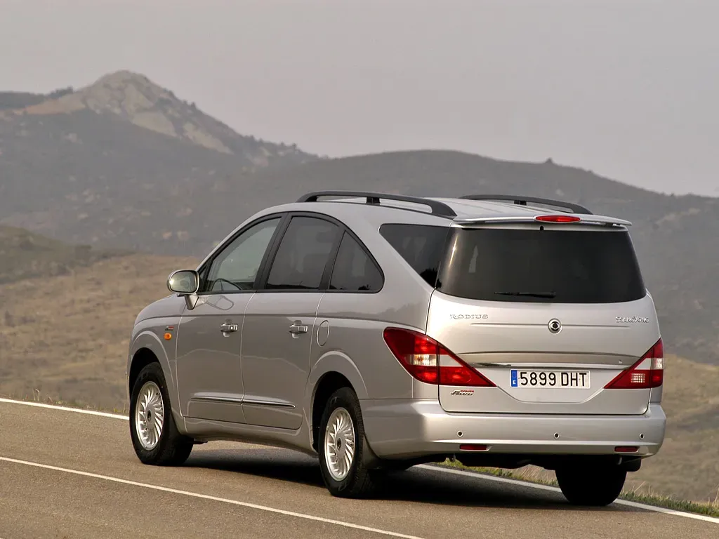 Imagine model: SsangYong Rodius 1 (2005 - 2008)