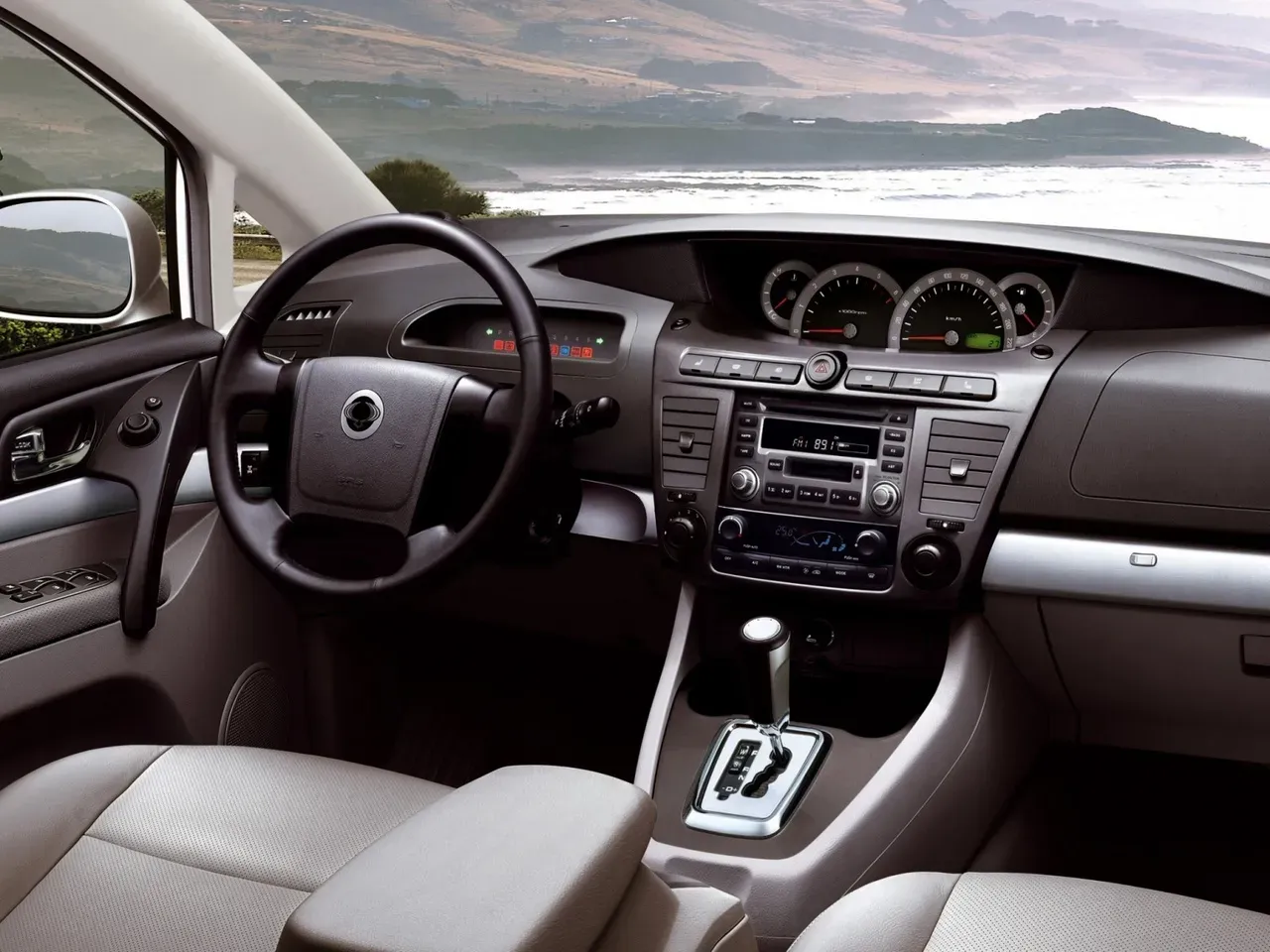 Imagine model: SsangYong Rodius 1 facelift (2008 - 2013)