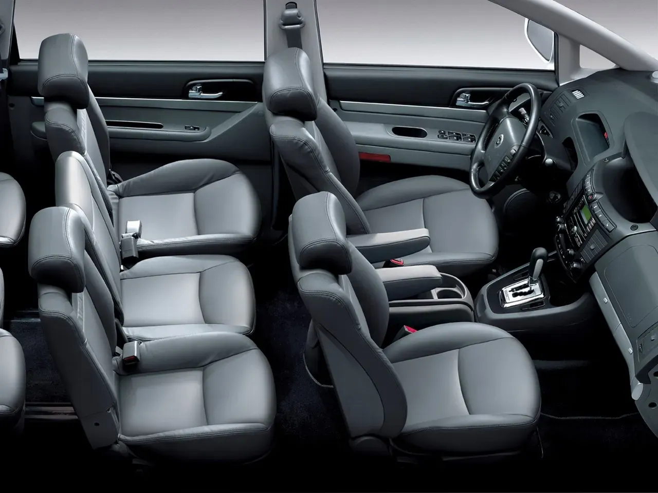 Imagine model: SsangYong Rodius 1 facelift (2008 - 2013)