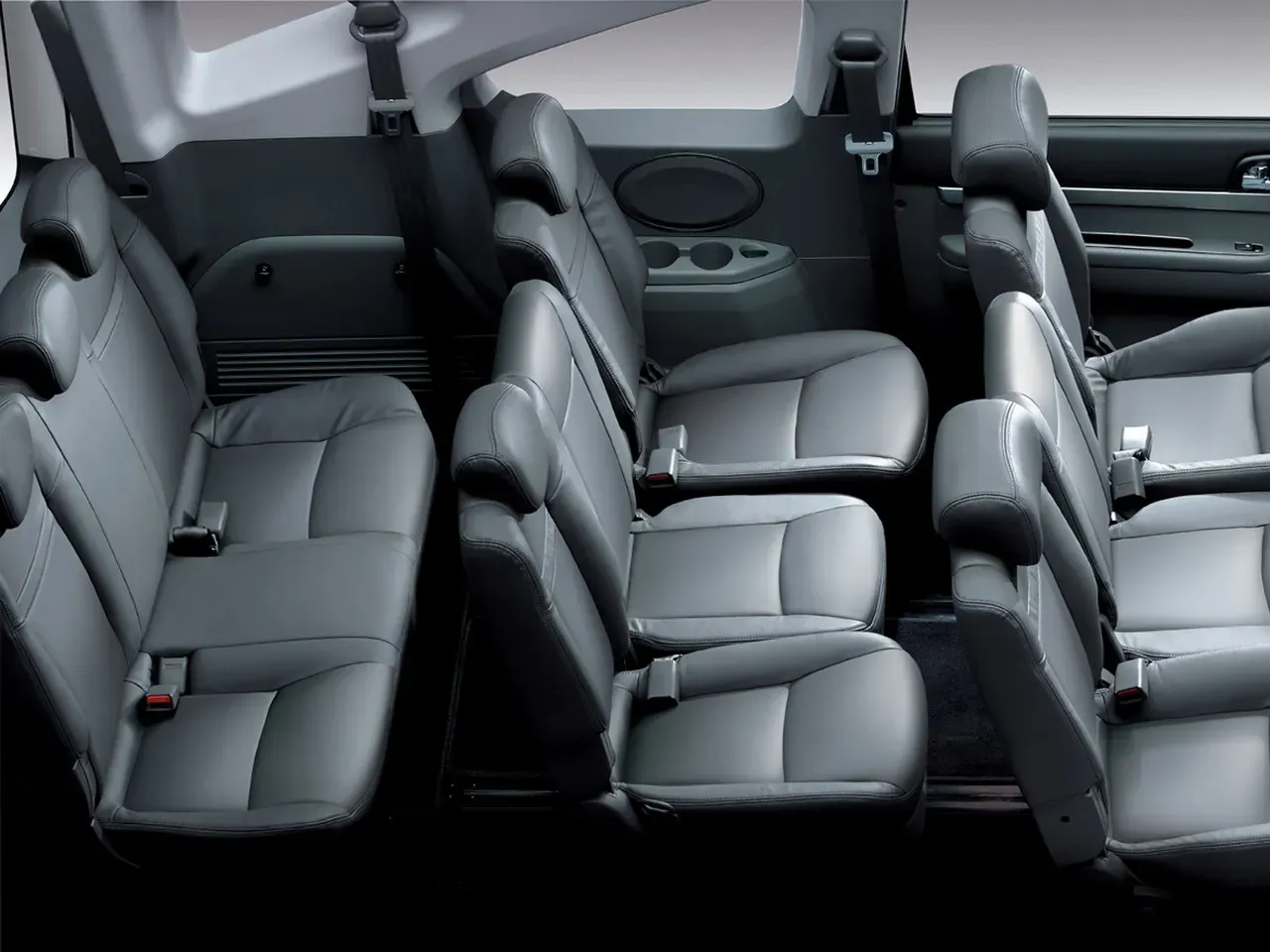 Imagine model: SsangYong Rodius 1 facelift (2008 - 2013)