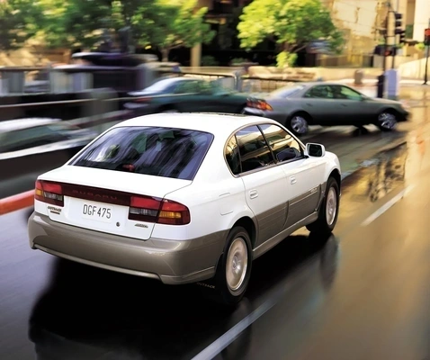 Imagine model: Subaru Outback 2 Sedan (BE) (1998 - 2003)
