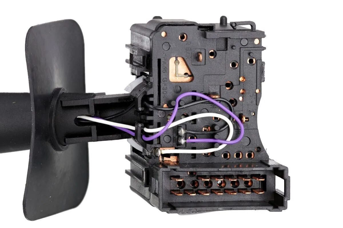 Imagine produs: Comutator coloana directie semnalizare lumini pentru DACIA LOGAN PICK UP VALEO (251595)